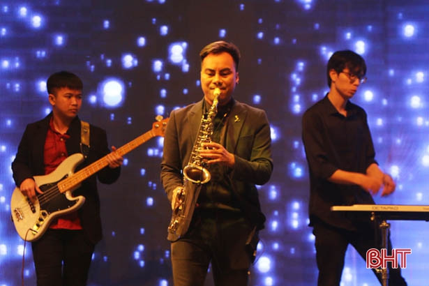 Cùng Vietcombank Hà Tĩnh “vươn ra biển lớn”