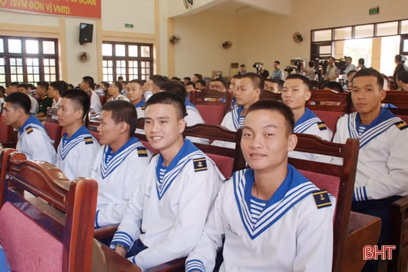 Gửi tấm lòng đồng bào cả nước tới Trường Sa