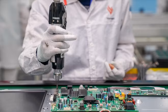 Khám phá dây chuyền sản xuất TV Vsmart