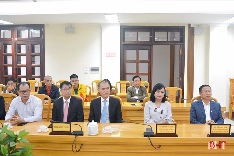 Hà Tĩnh tuyên dương, khen thưởng các VĐV đạt thành tích tại SEA Games 30