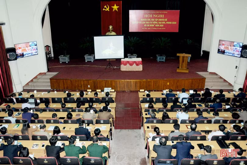 Hà Tĩnh sớm xây dựng kế hoạch học tập và làm theo tư tưởng, đạo đức, phong cách Hồ Chí Minh năm 2020