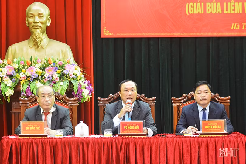 Hà Tĩnh trao giải Búa liềm vàng cấp tỉnh cho 26 tác phẩm xuất sắc