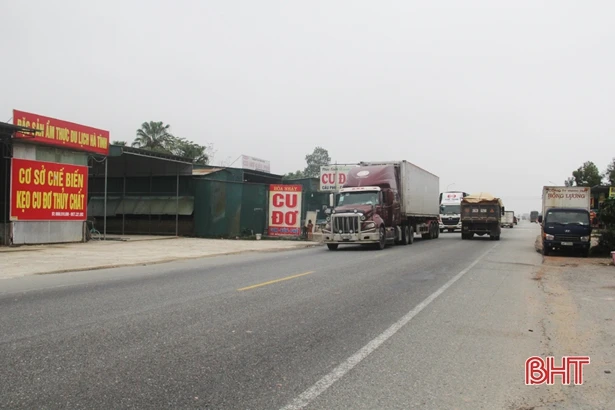 Nơm nớp lo sợ khi qua các ngã tư giao cắt với QL 1A tuyến tránh TP. Hà Tĩnh