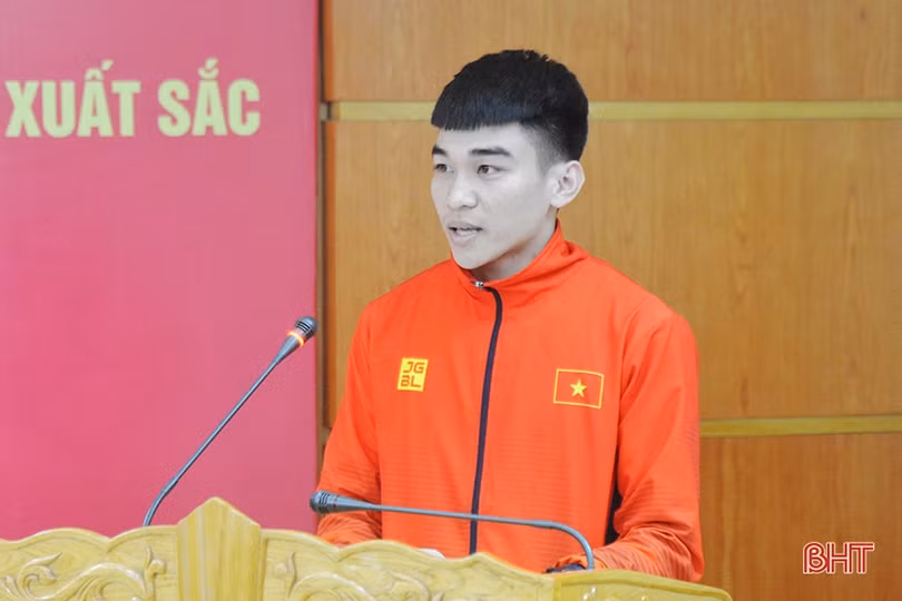 Hà Tĩnh tuyên dương, khen thưởng các VĐV đạt thành tích tại SEA Games 30