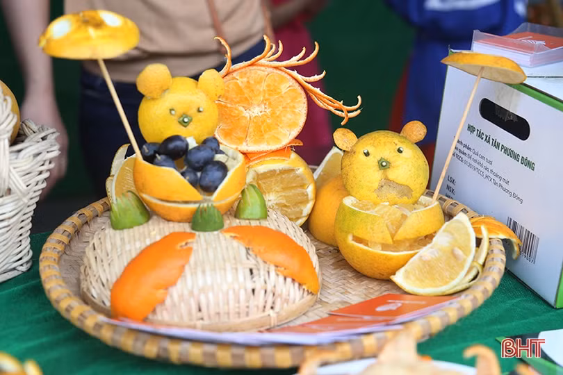 Những gian hàng “níu chân” khách ở Lễ hội Cam và sản phẩm nông nghiệp Hà Tĩnh