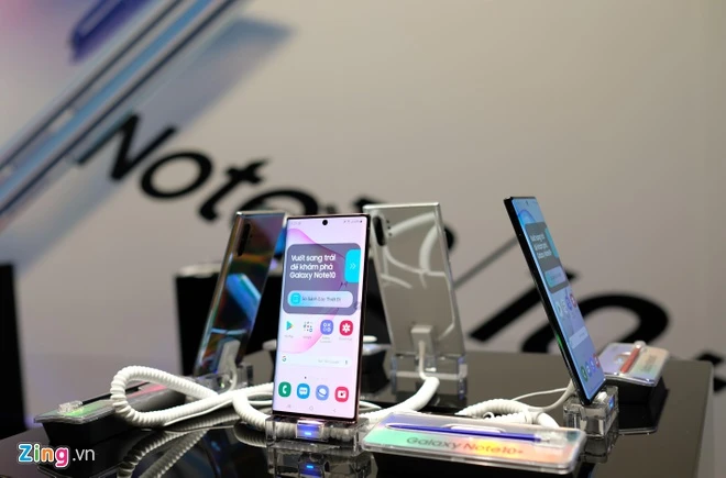 iPhone 11 và loạt smartphone xách tay giảm giá mạnh cuối năm 2019