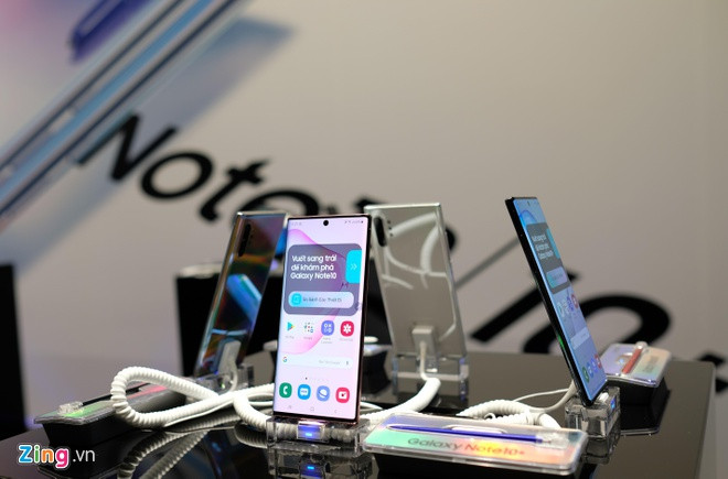 iPhone 11 và loạt smartphone xách tay giảm giá mạnh cuối năm 2019