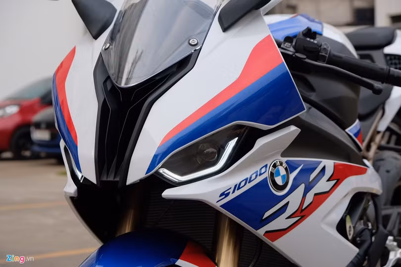 Cận cảnh mô tô BMW S 1000 RR 2019 giá 1,1 tỷ tại Việt Nam