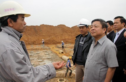 Chủ tịch UBND tỉnh Võ Kim Cự kiểm tra tiến độ thi công một số hạng mục các dự án của Tập đoàn Formosa tại KKT Vũng Áng Chủ tịch UBND tỉnh Võ Kim Cự kiểm tra tiến độ thi công một số hạng mục các dự án của Tập đoàn Formosa tại KKT Vũng Áng