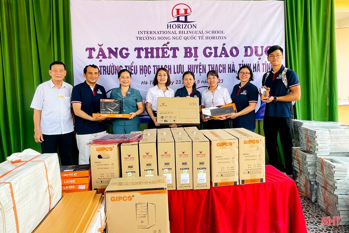 Trường song ngữ quốc tế Horizon tặng trang thiết bị, sẵn sàng hỗ trợ chuyên môn cho ngành GD&ĐT Hà Tĩnh