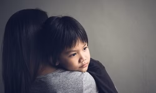 Con hay cáu giận, cha mẹ nên xem lại mình