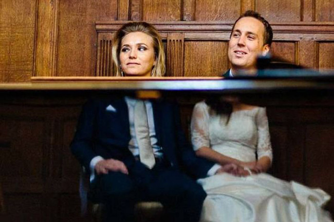 Chụp ảnh cưới đến “thổ dân“ cũng phải bật cười