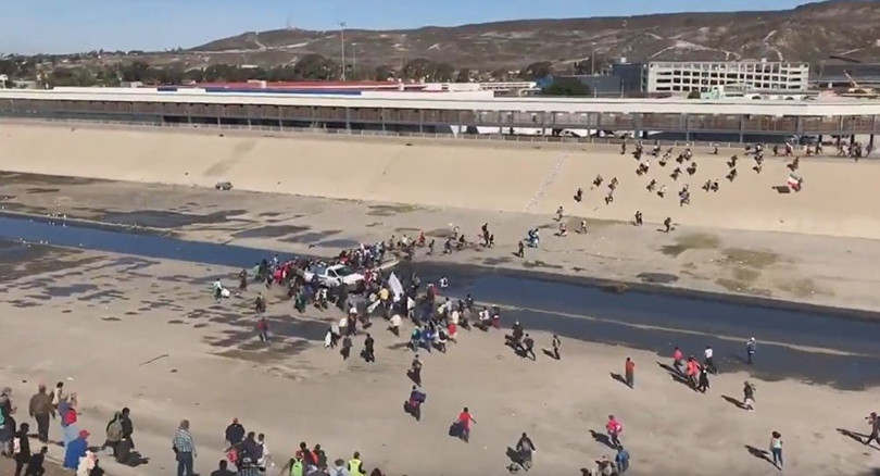 Số lượng người di cư bị bắt giữ tại khu vực biên giới Mỹ - Mexico lên mức kỷ lục 13 năm