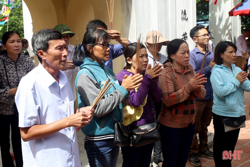 Tưng bừng lễ rước tại hội đền Chiêu Trưng Đại vương năm 2019