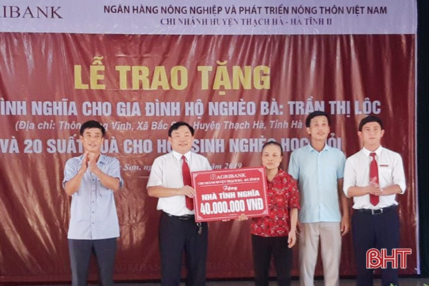 Agribank Thành Sen xây 10 nhà tình nghĩa cho gia đình khó khăn