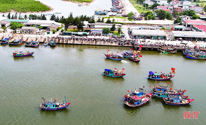 Tưng bừng lễ rước tại hội đền Chiêu Trưng Đại vương năm 2019