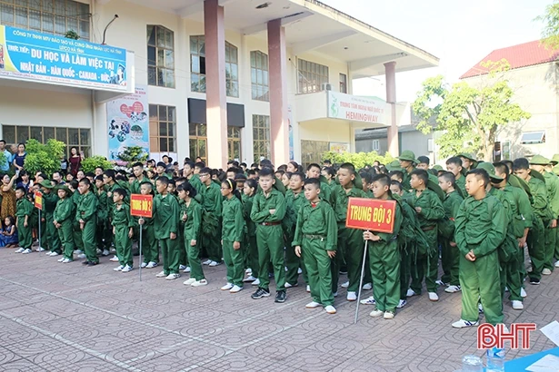 120 “chiến sỹ nhí” Hà Tĩnh lên đường tham gia Học kỳ trong quân đội