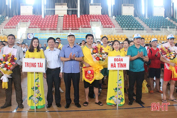 Hơn 250 VĐV tranh tài Hội thao ngành TN&MT 6 tỉnh Bắc Trung Bộ