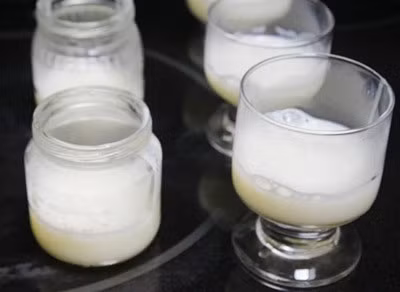 10 phút làm thạch lá nếp và sữa tươi giòn ngon mát lịm