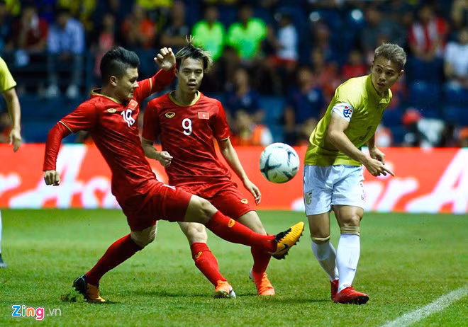 Tuyển Việt Nam đánh bại Thái Lan, vào chung kết Kings Cup
