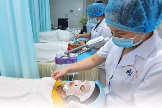 Cảnh báo nhiễm độc, ung thư da nếu không bảo hộ, che chắn cho cơ thể