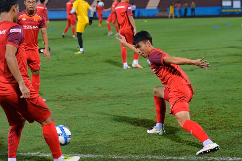 Phạm Tuấn Hải tập hăng say cùng U23 Việt Nam, sẵn sàng cho trận gặp Myanmar