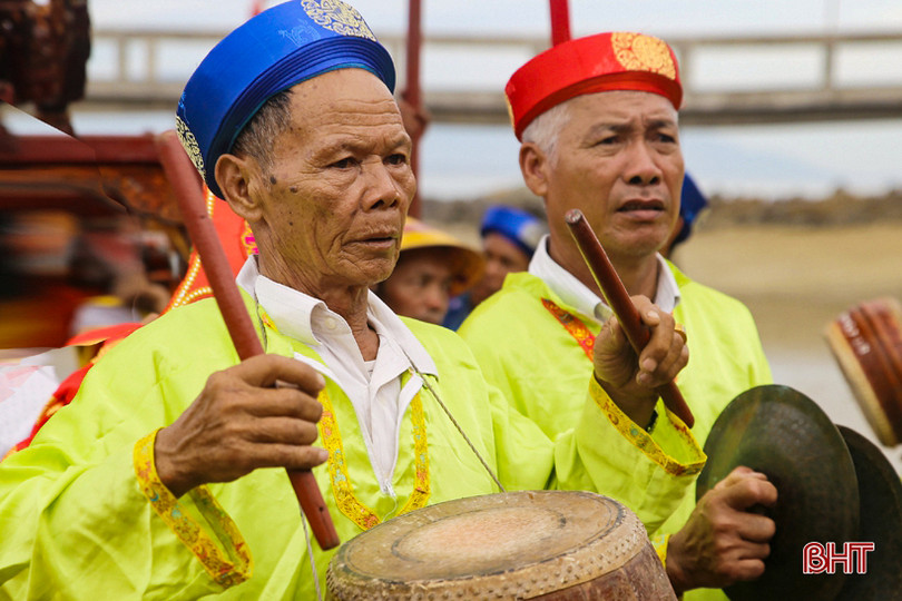 Tưng bừng lễ rước tại hội đền Chiêu Trưng Đại vương năm 2019