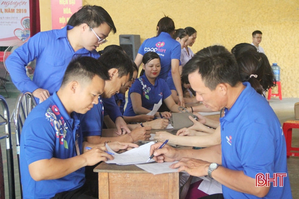 Tuổi trẻ Khối các cơ quan và doanh nghiệp Hà Tĩnh hiến 120 đơn vị máu