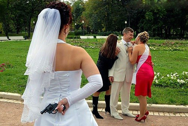 Chụp ảnh cưới đến “thổ dân“ cũng phải bật cười