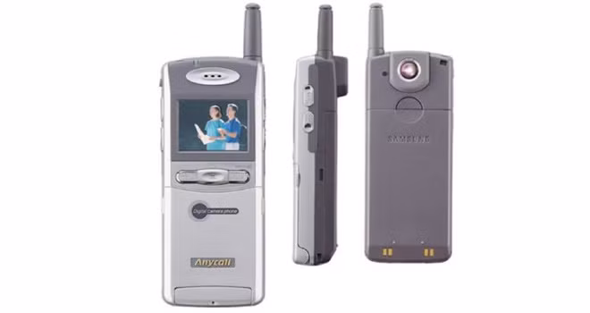 Chiếc điện thoại di động tích hợp camera đầu tiên ra đời như thế nào?