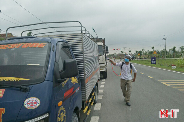 Nghi Xuân cấp 1.000 lít hóa chất BTV-Iodine chống dịch tả lợn châu Phi