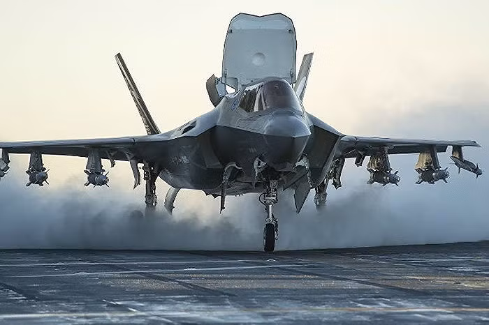 Thổ Nhĩ Kỳ từ bỏ hợp đồng S-400 khi Mỹ tung đòn nặng tay chưa từng thấy?