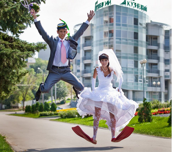 Chụp ảnh cưới đến “thổ dân“ cũng phải bật cười