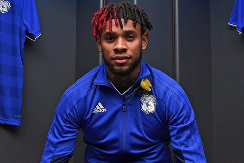 Leandro Bacuna (Curacao): Tuyển Curacao mang tới Thái Lan nhiều cầu thủ đang chơi ở châu Âu. Leandro Bacuna, cầu thủ đang khoác áo câu lạc bộ Cardiff City, là cái tên đáng chú ý. Tại Premier League 2018/19, Bacuna ra sân 11 trận cho Cardiff, nhưng không ghi bàn. Theo Transfermarkt , Bacuna có giá 3 triệu euro và là cầu thủ đắt nhất King’s Cup 2019 (gấp đôi Chanathip). Quang Hải, Bacuna và những ngôi sao đáng xem nhất King’s Cup