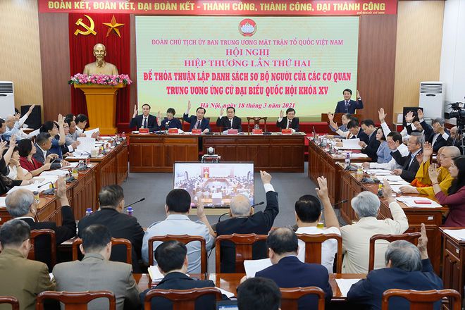 Việc lập, công bố danh sách những người ứng cử đại biểu Quốc hội được thực hiện ra sao?