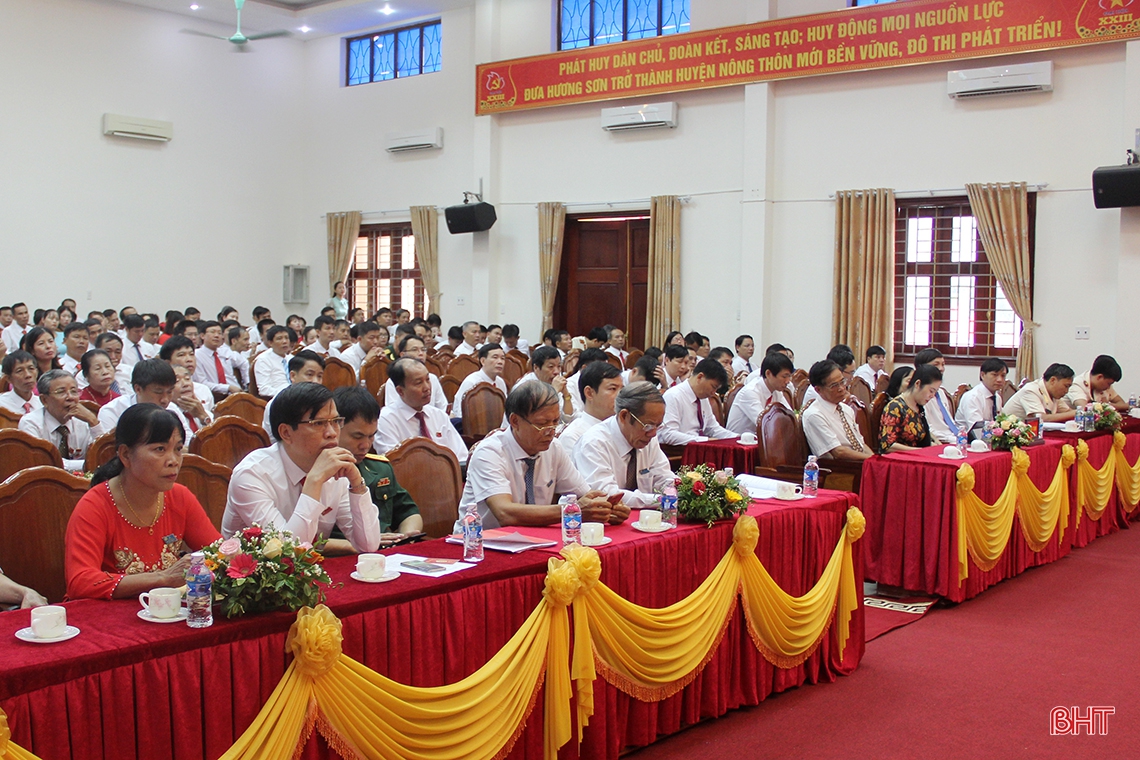 Đại hội Đảng bộ huyện Hương Sơn nêu cao quyết tâm xây dựng huyện đạt chuẩn nông thôn mới bền vững