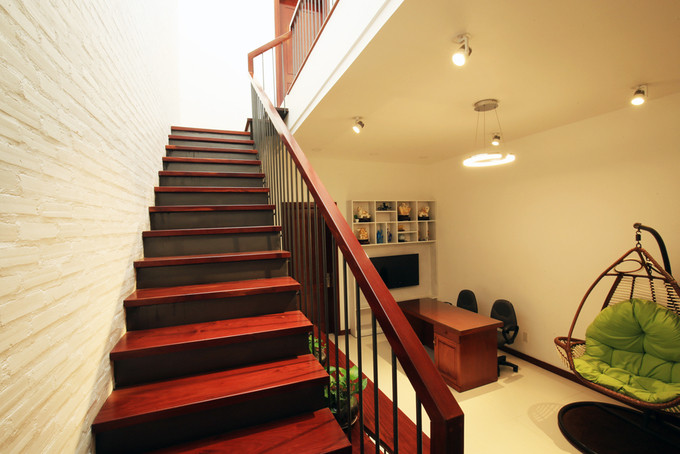 ngoi nha chi thoang mot mat nhung phong nao cung co cua so