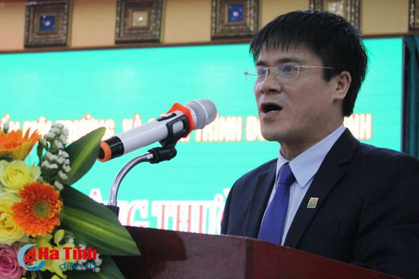 cong ty moi truong va do thi ha tinh don nhan huan chuong lao dong