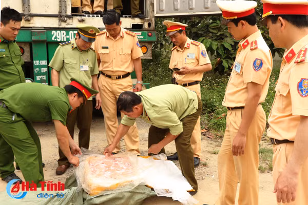 phat hien 5 tan noi tang ban suyt len ban nhau