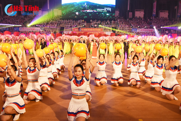 photo an tuong man the duc nghe thuat tai dai hoi tdtt ha tinh
