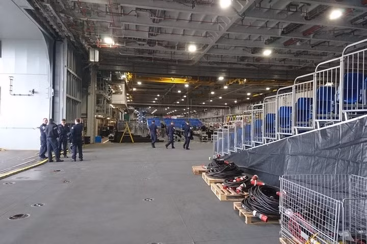 can canh tau san bay moi nhat va manh nhat cua hai quan anh