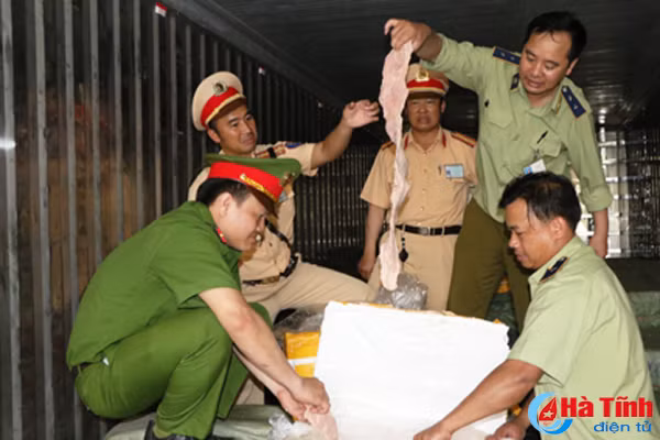 phat hien 5 tan noi tang ban suyt len ban nhau