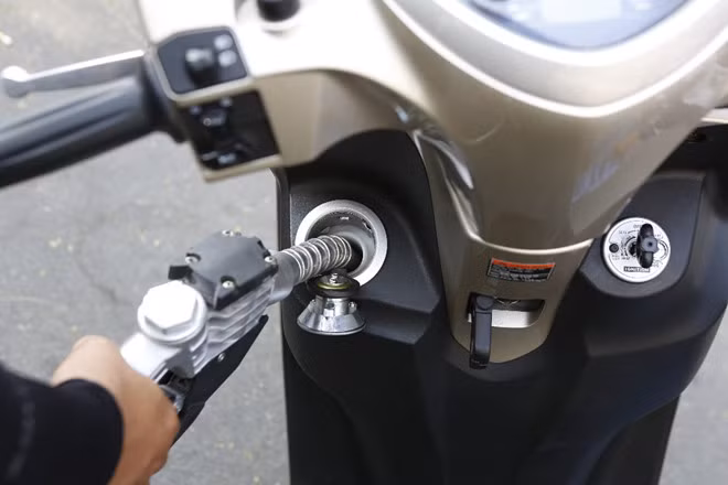 mua xe tay ga nen uu tien tinh nang nao