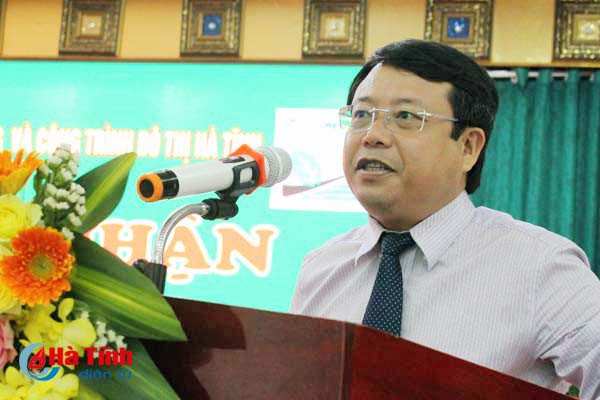cong ty moi truong va do thi ha tinh don nhan huan chuong lao dong