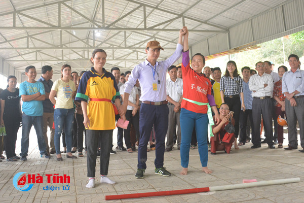 Độc đáo môn đẩy gậy tại Lễ hội Giỗ Tổ Hùng Vương năm 2018