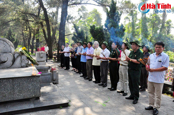 hoi ccb ha tinh to chuc ve tham chien truong xua tri an dong doi