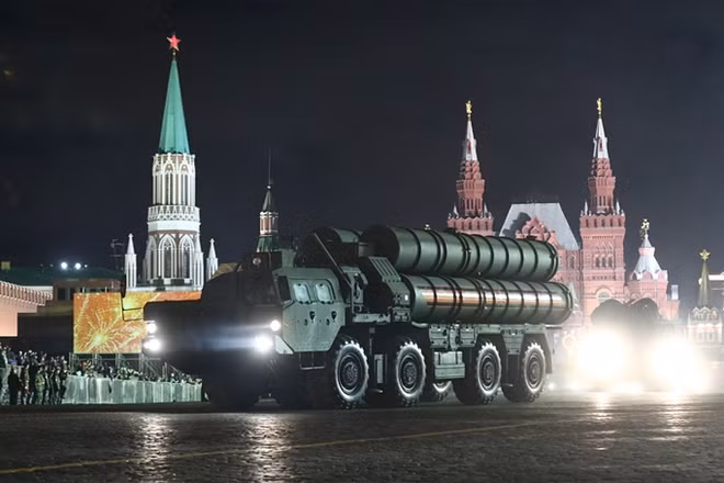 hang ngan binh linh khi tai nga ram rap keo ve quang truong do