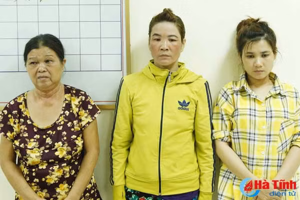 thieu tien tieu xai vao chua o ha tinh trom tien cong duc