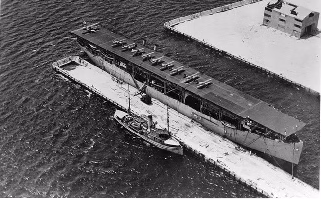 uss langley tu tau cho than thanh tau san bay