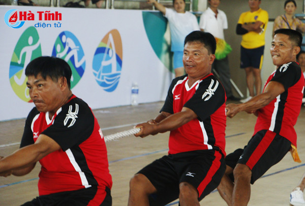 nghet tho voi man keo co tai dai hoi tdtt ha tinh